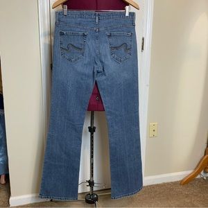 Like New Mossimo Stretch Light Wash Blue Jeans